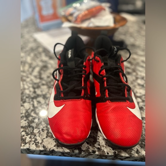 Nike Alpha Kids Red and White Cleats - Picture 4 of 5
